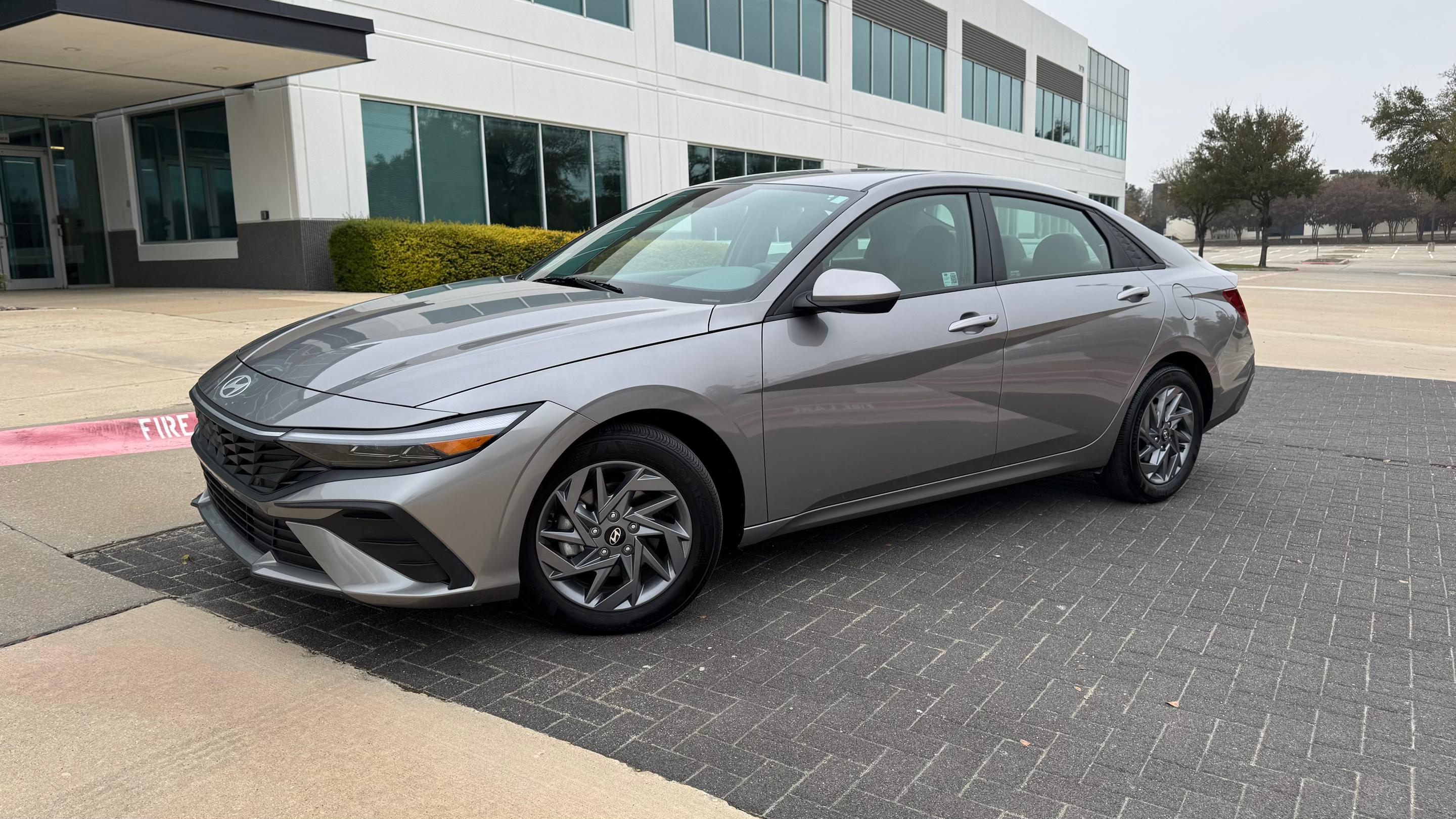 Hyundai Elantra 2024 in 