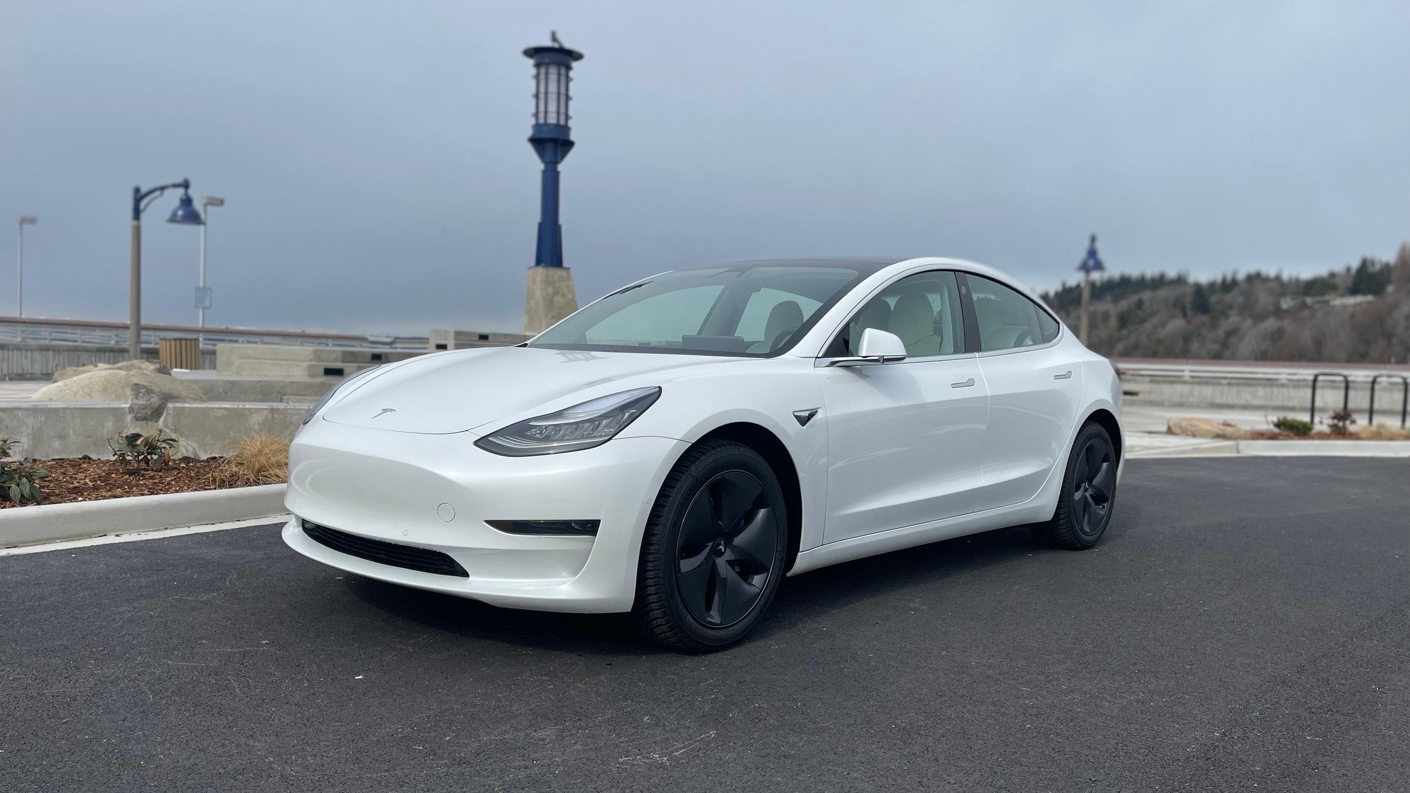 Tesla Model 3 2020 in SeaTac, WA
