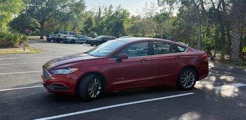 Ford Fusion Hybrid 2017