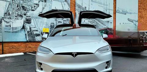 Tesla Model X 2018