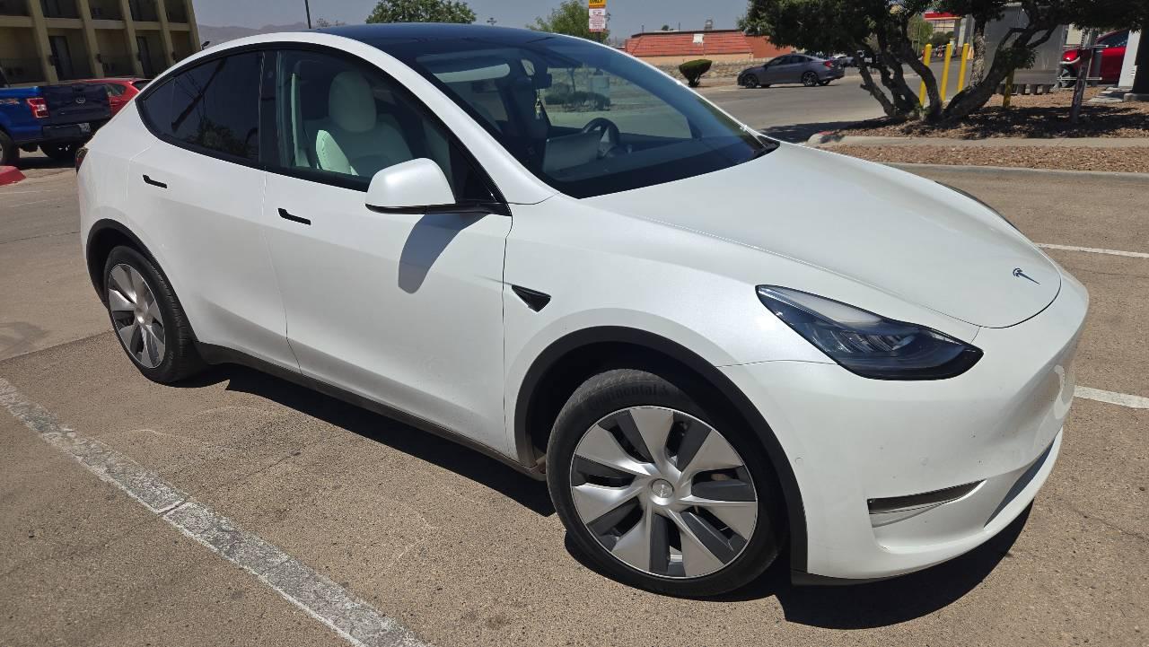 Tesla Model Y 2021 in El Paso, TX