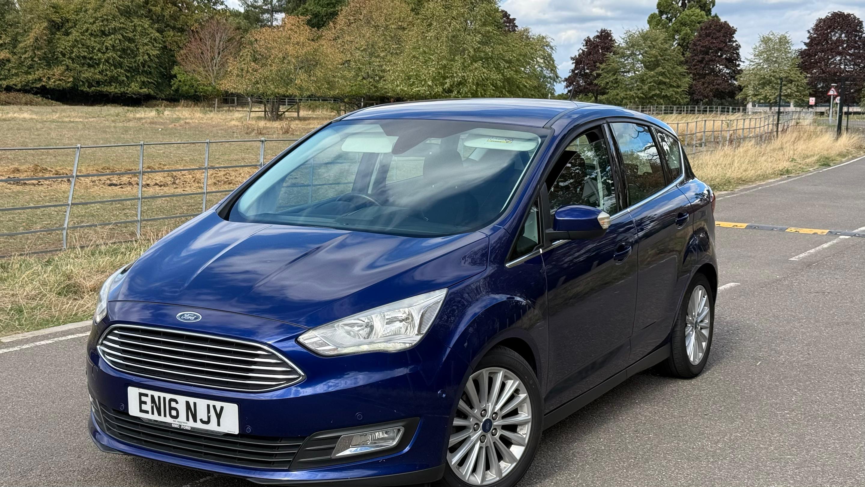 Ford C-Max 2016 in Uxbridge