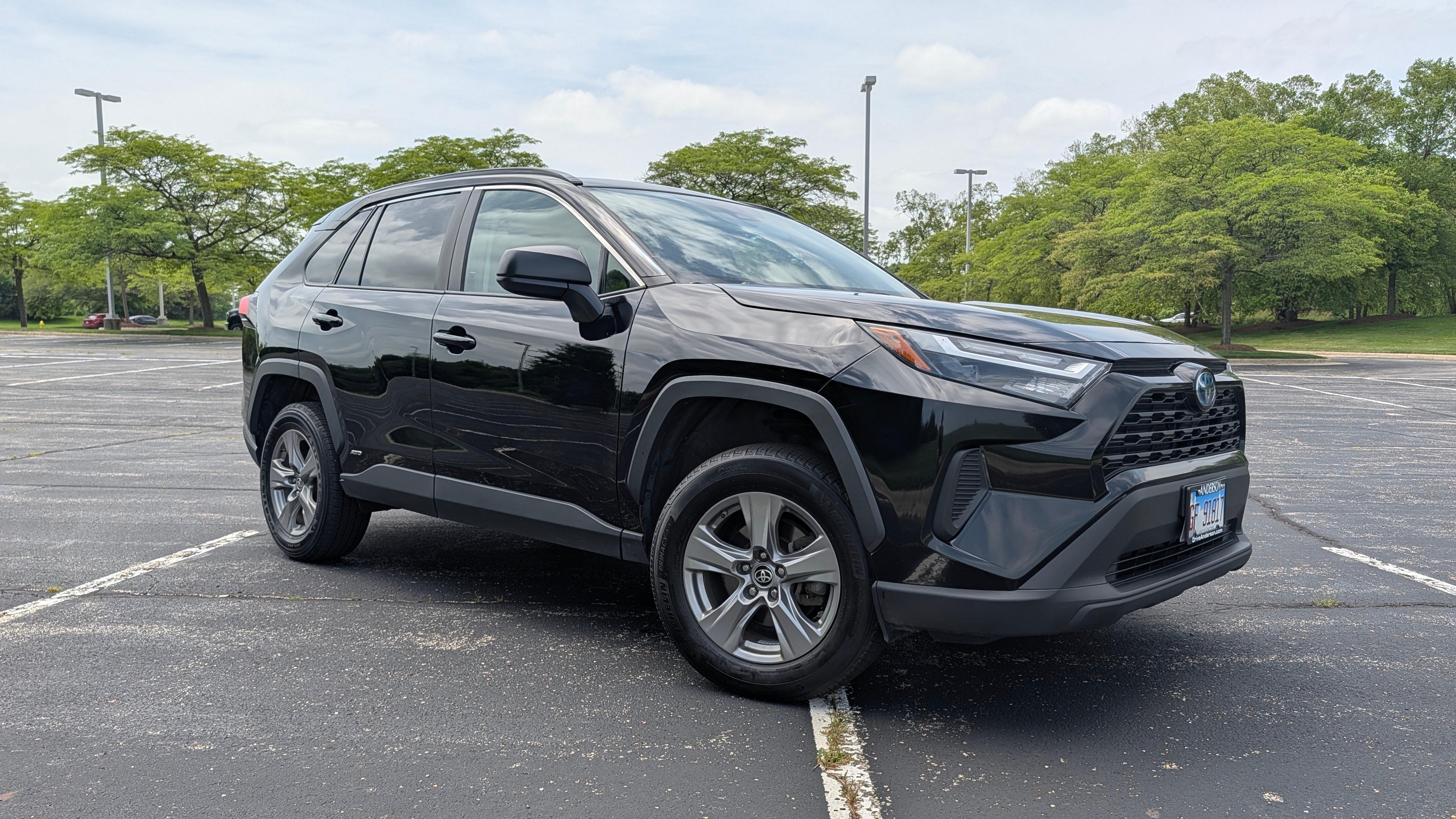 Toyota RAV4 Hybrid 2023 in Rockford, IL