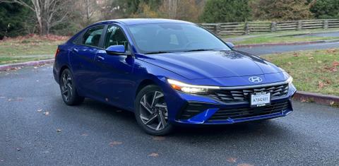Hyundai Elantra 2024
