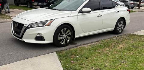 Nissan Altima 2020