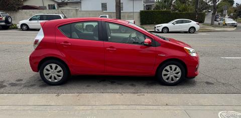 Toyota Prius c 2014
