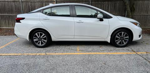 Nissan Versa 2024