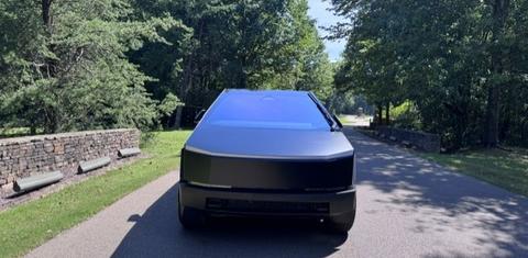 Tesla Cybertruck 2026