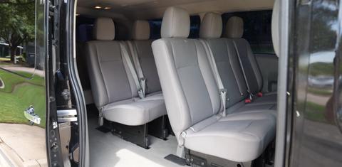 Nissan NV 2017