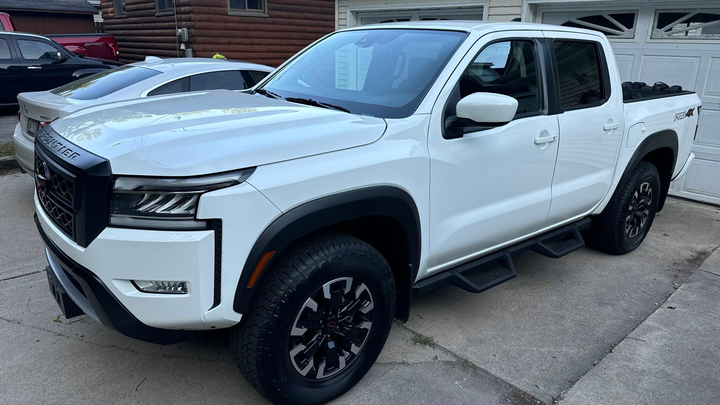 Nissan Frontier 2024 in Waterford, WI