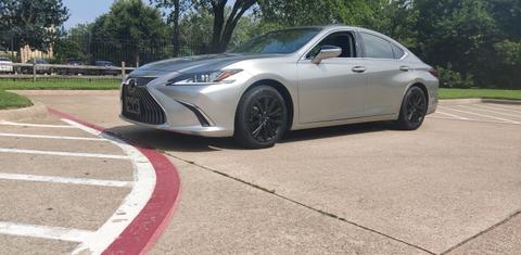 Lexus ES 2019