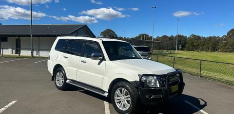 Mitsubishi PAJERO 2019