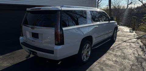 Cadillac Escalade ESV 2016