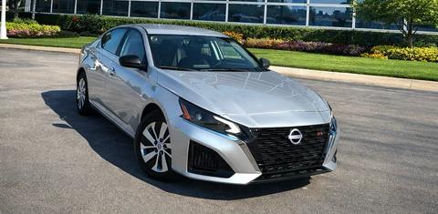 Nissan Altima 2024