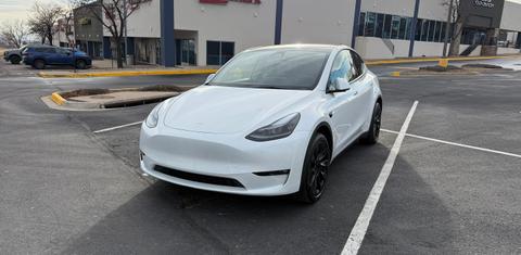 Tesla Model Y 2024