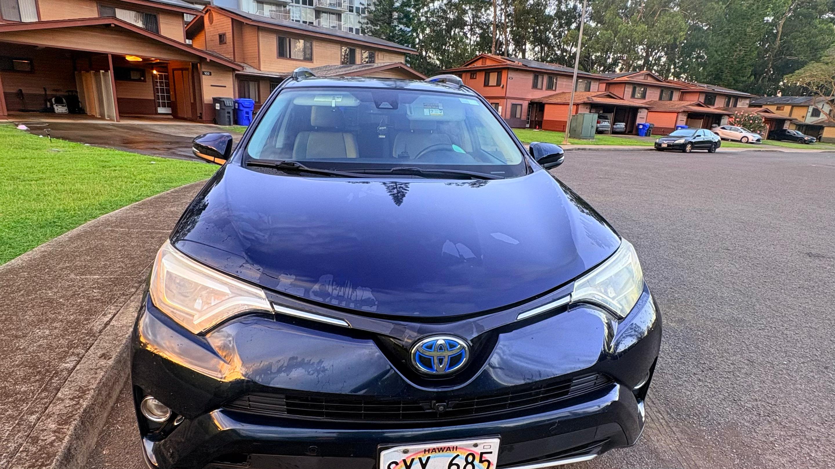 Toyota RAV4 Hybrid 2017 in 