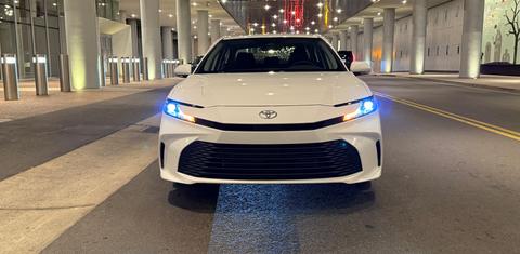 Toyota Camry Hybrid 2026