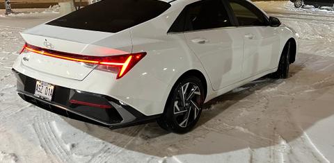 Hyundai Elantra Hybrid 2025