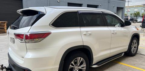 Toyota KLUGER 2015