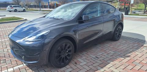 Tesla Model Y 2024