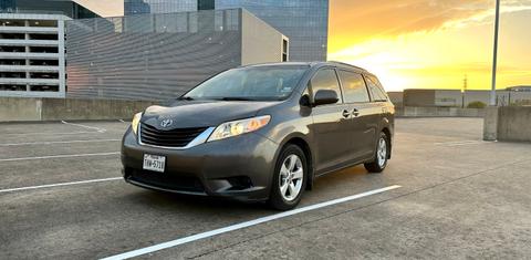 Toyota Sienna 2013