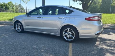 Ford Fusion Hybrid 2016