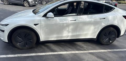 Tesla Model Y 2026