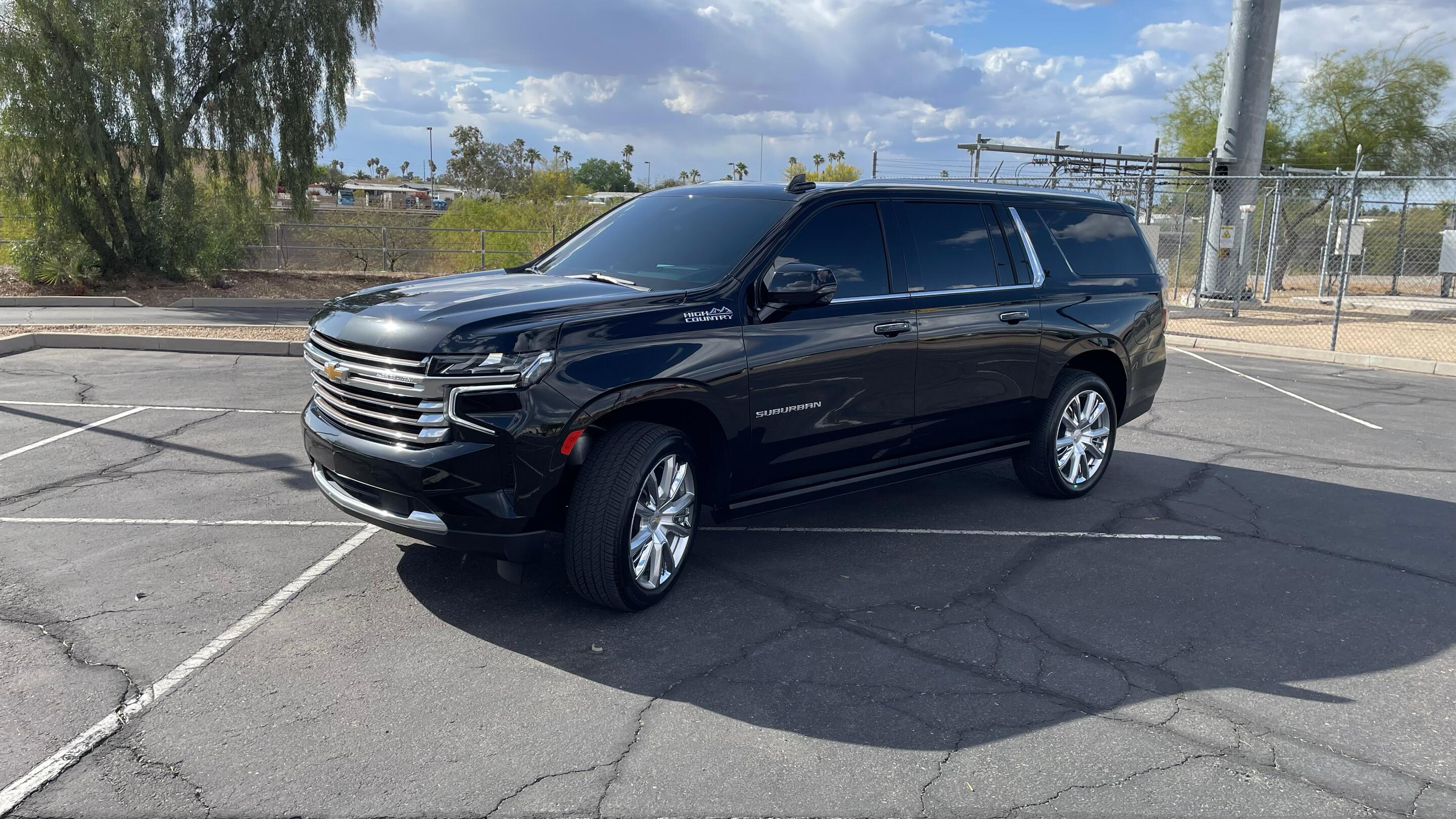 Chevrolet Suburban 2023 in 