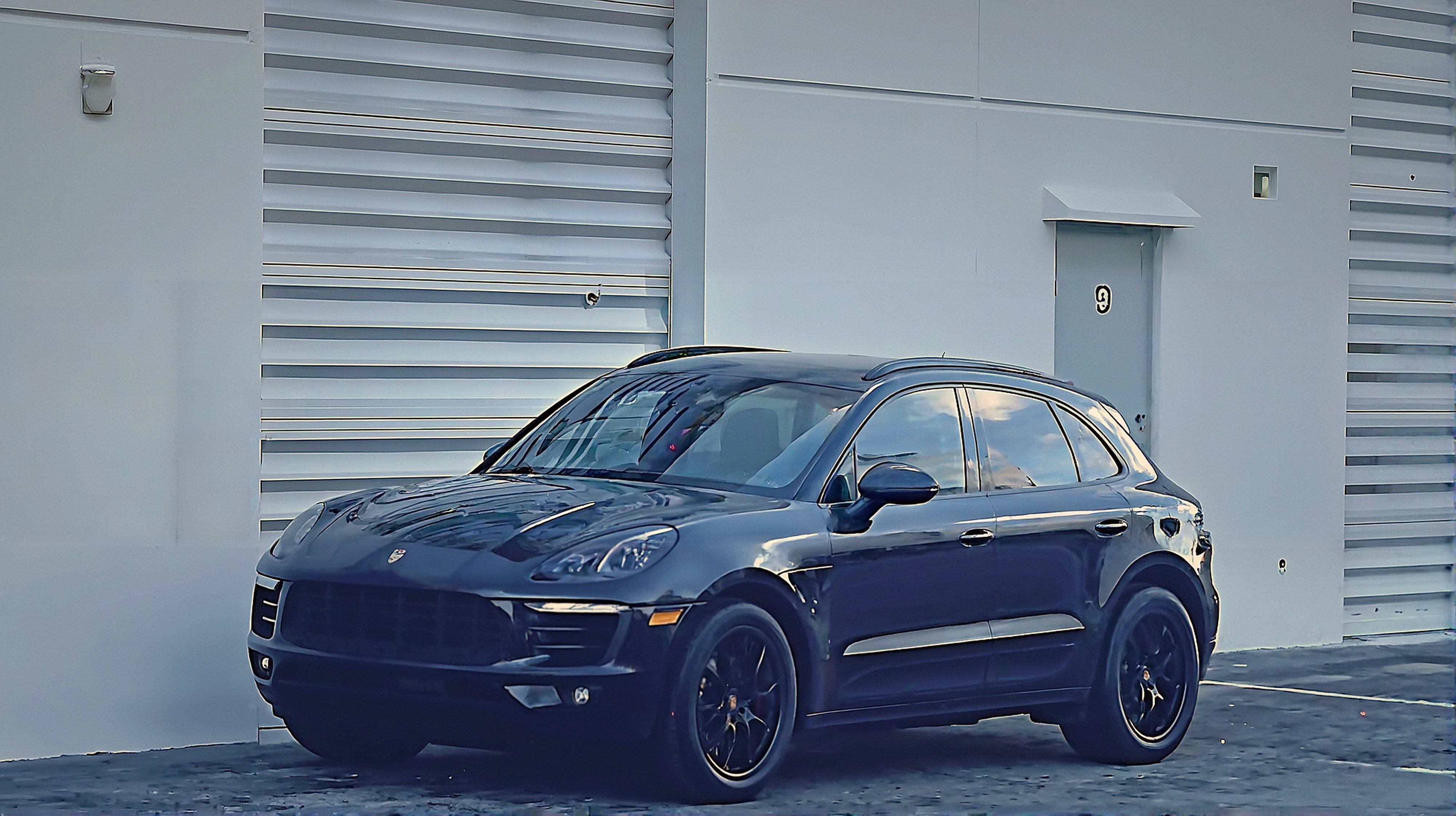 Porsche Macan 2018 in Dania Beach, FL
