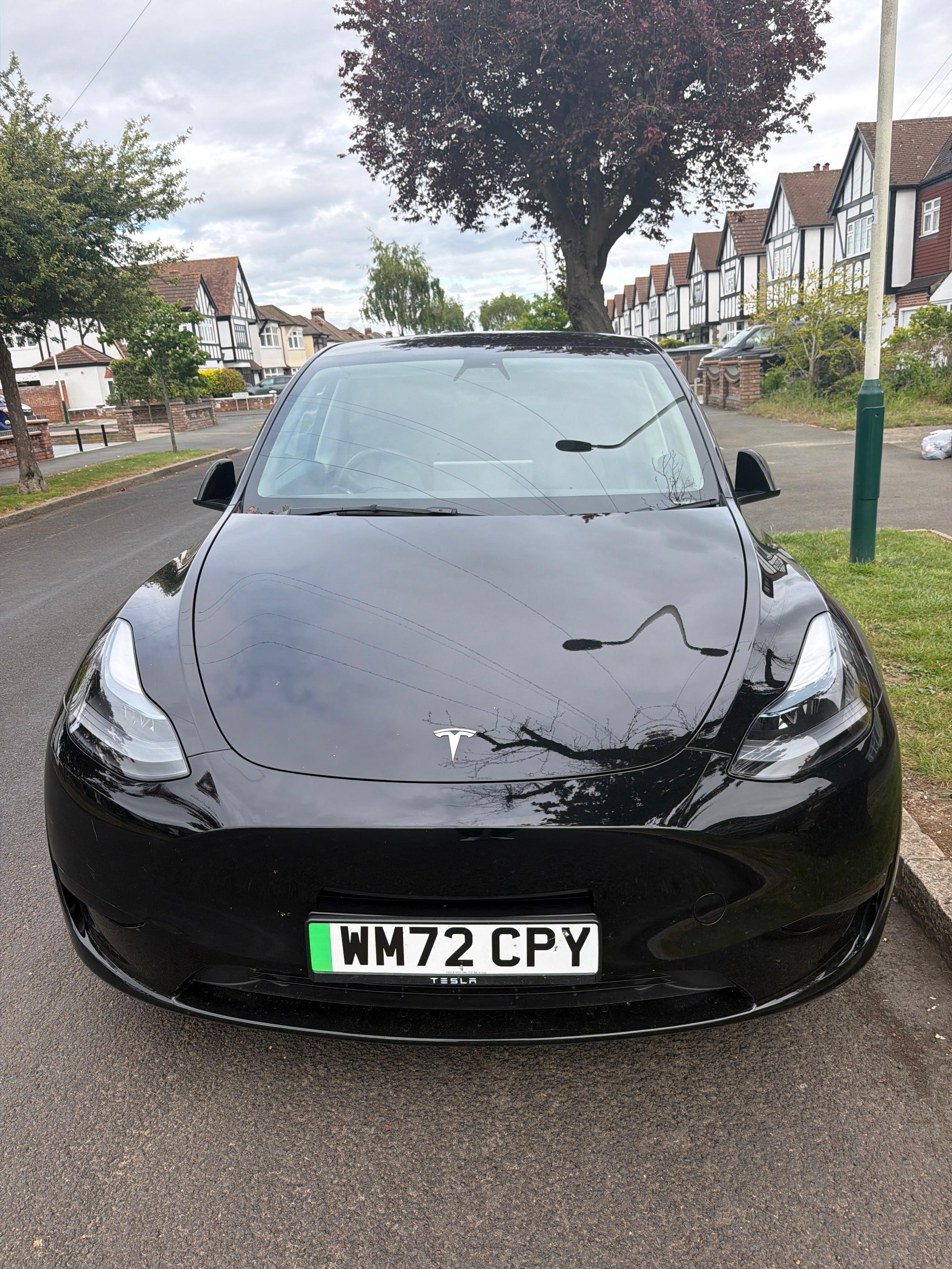 Tesla Model Y 2022 in Upminster