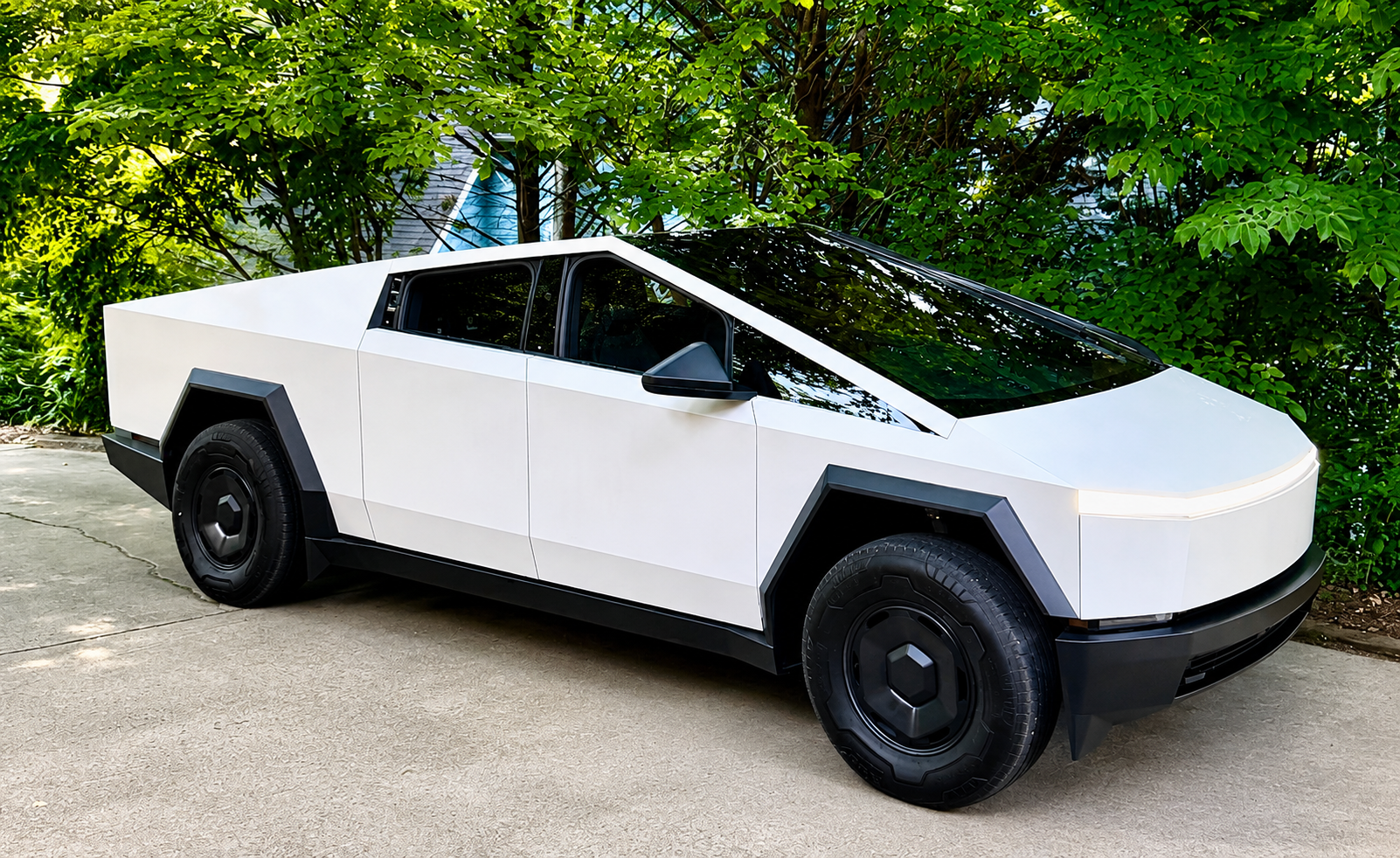 Tesla Cybertruck 2026 in Weaverville, NC