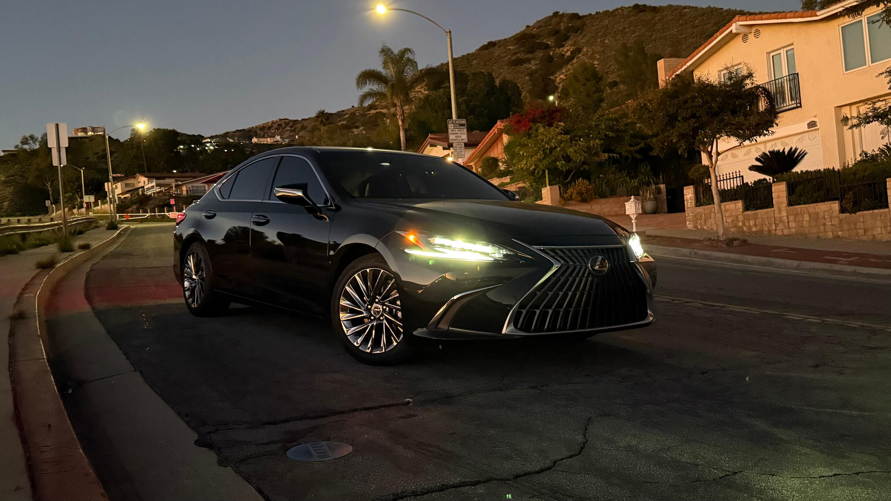 Lexus ES 2025 in Glendale, CA