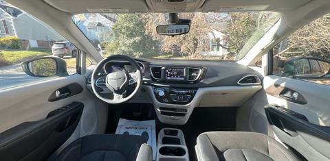 Chrysler Voyager 2023
