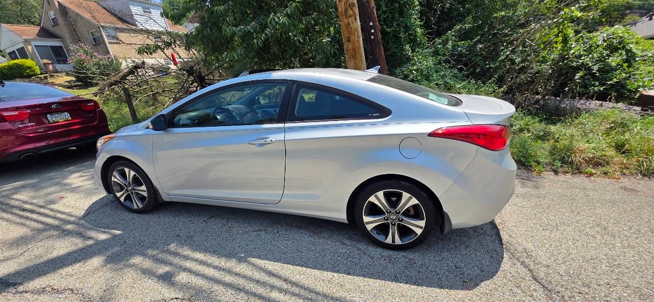 Hyundai Elantra 2013 in Pittsburgh, PA