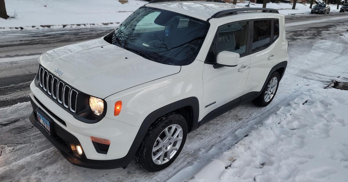Jeep Renegade 2019 rental in Chicago, IL by J & J O HARE RENTALS LLC