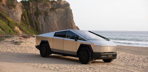 Tesla Cybertruck 2025