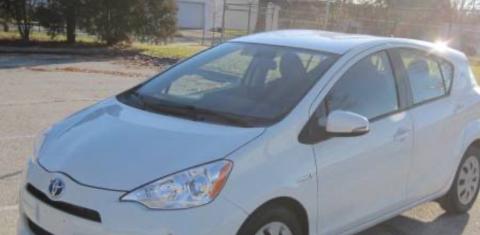 Toyota Prius c 2014