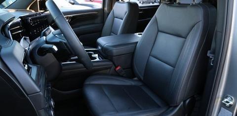 Chevrolet Suburban 2025