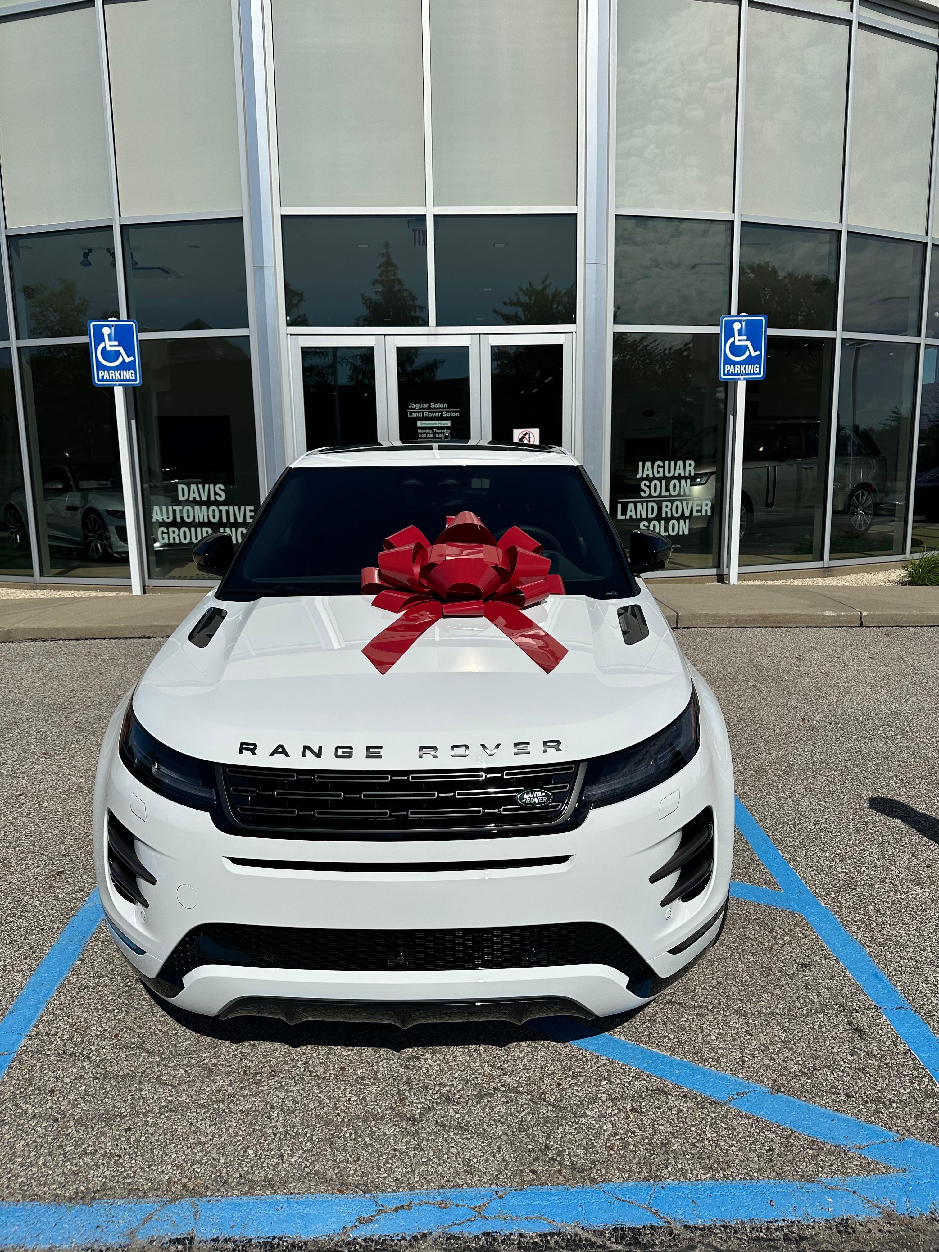 Land Rover Range Rover Evoque 2024 in 