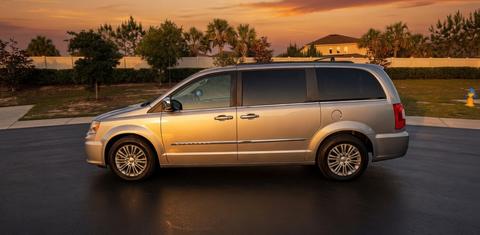 Chrysler Town & Country 2016
