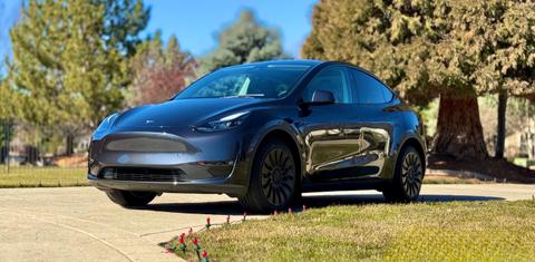 Tesla Model Y 2024