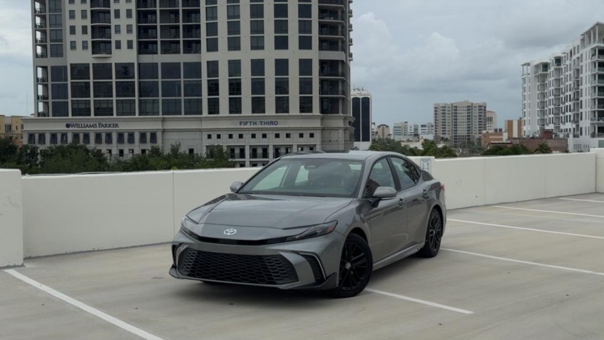 Toyota Camry Hybrid 2026 in Sarasota, FL