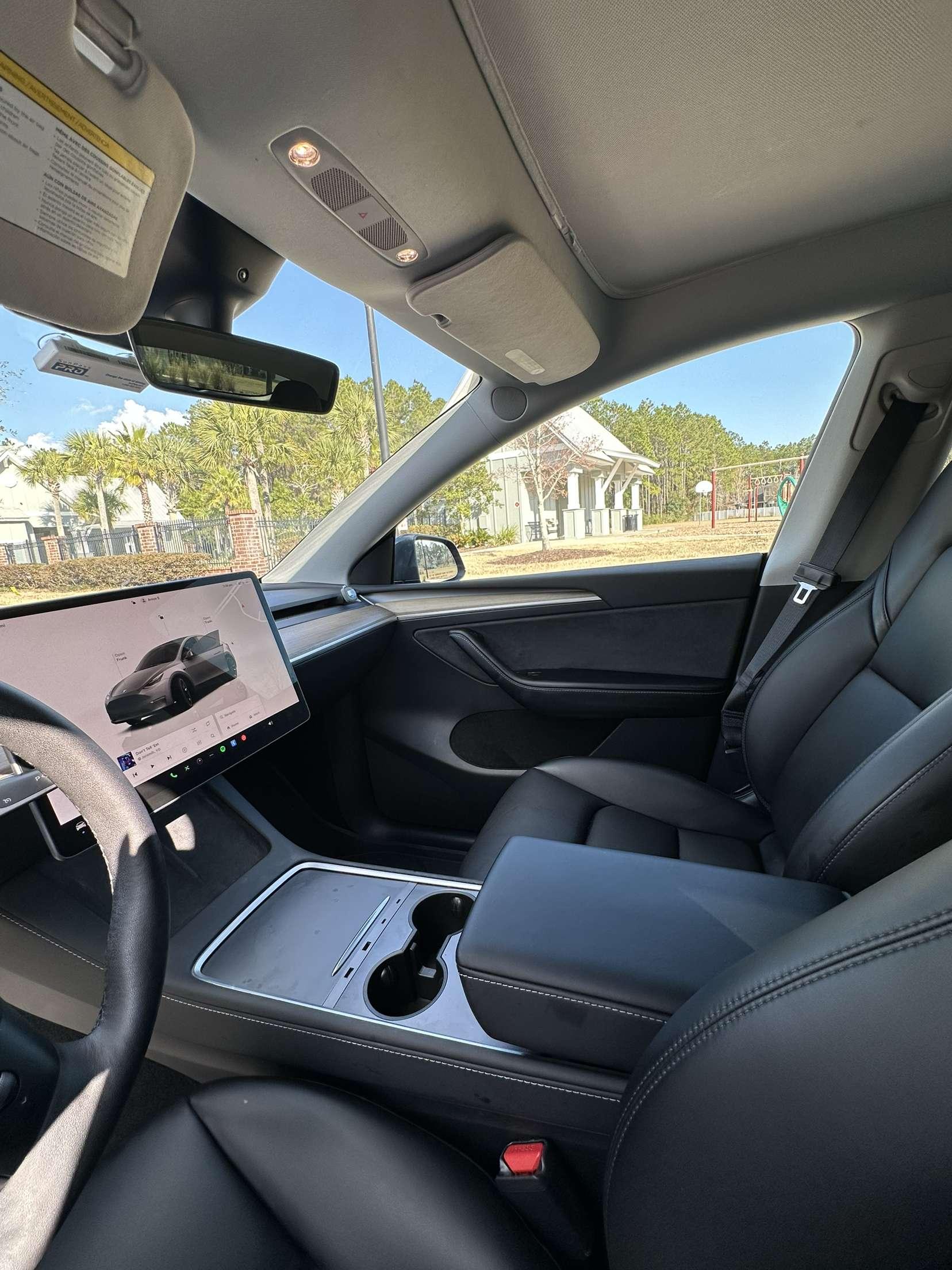 Tesla Model Y 2023 in Jacksonville, FL