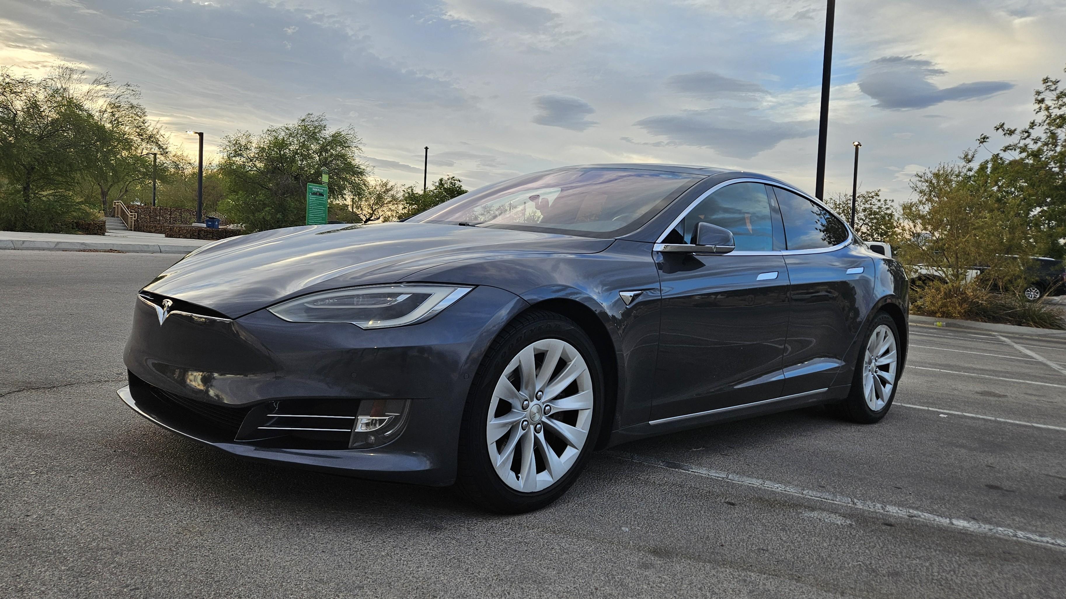 Tesla Model S 2016 in Las Vegas, NV