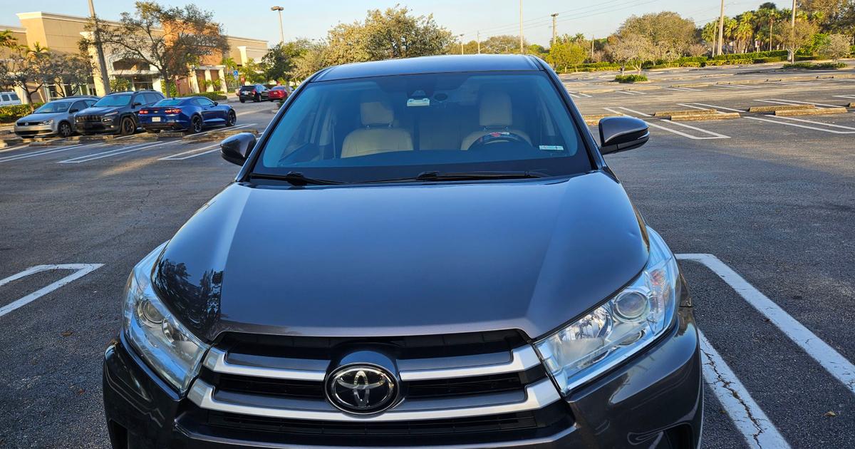 Toyota Highlander 2019 rental in Boynton Beach, FL by Salvador B. | Turo