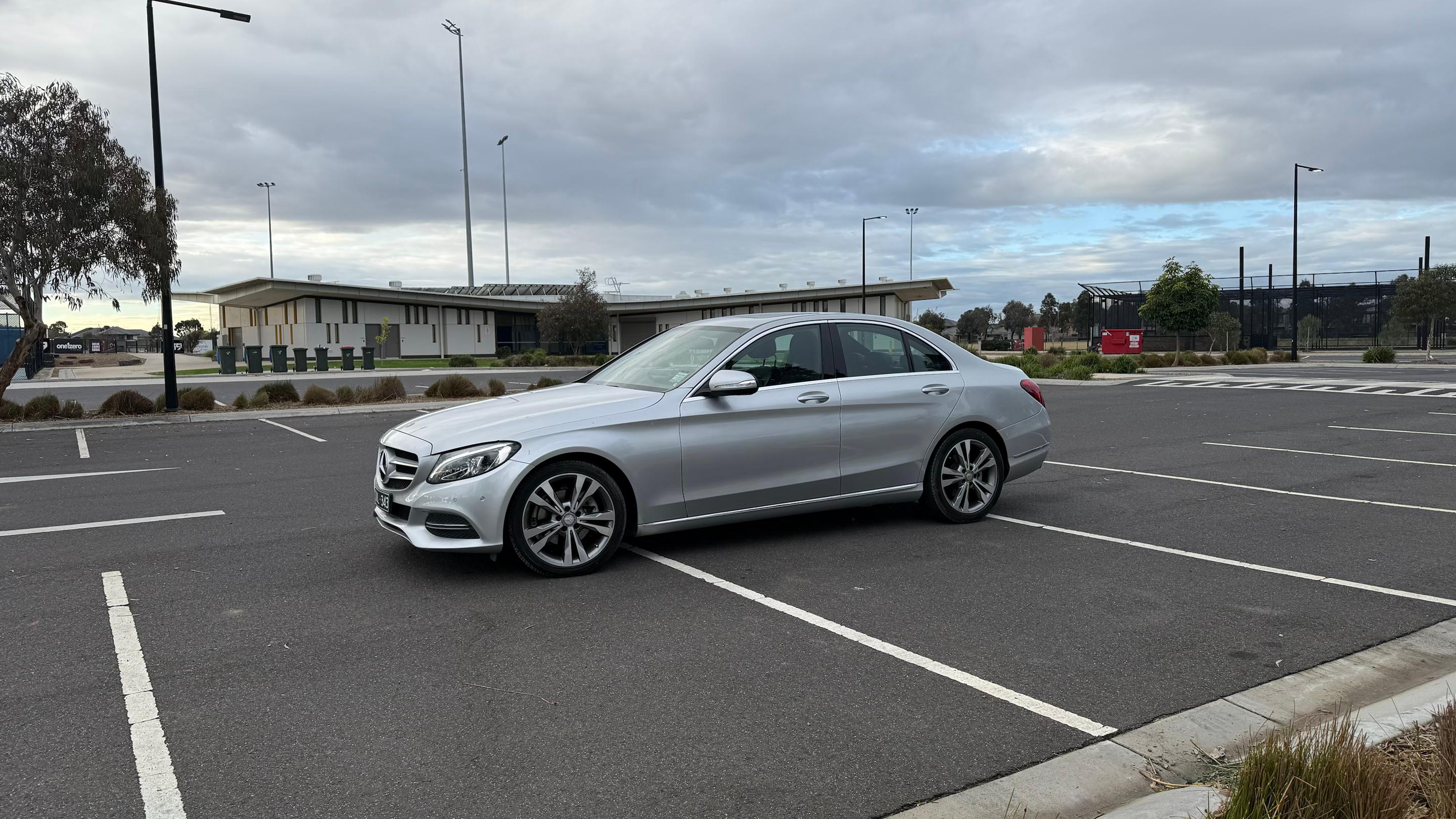 Mercedes-Benz C-CLASS 2015 in Southbank