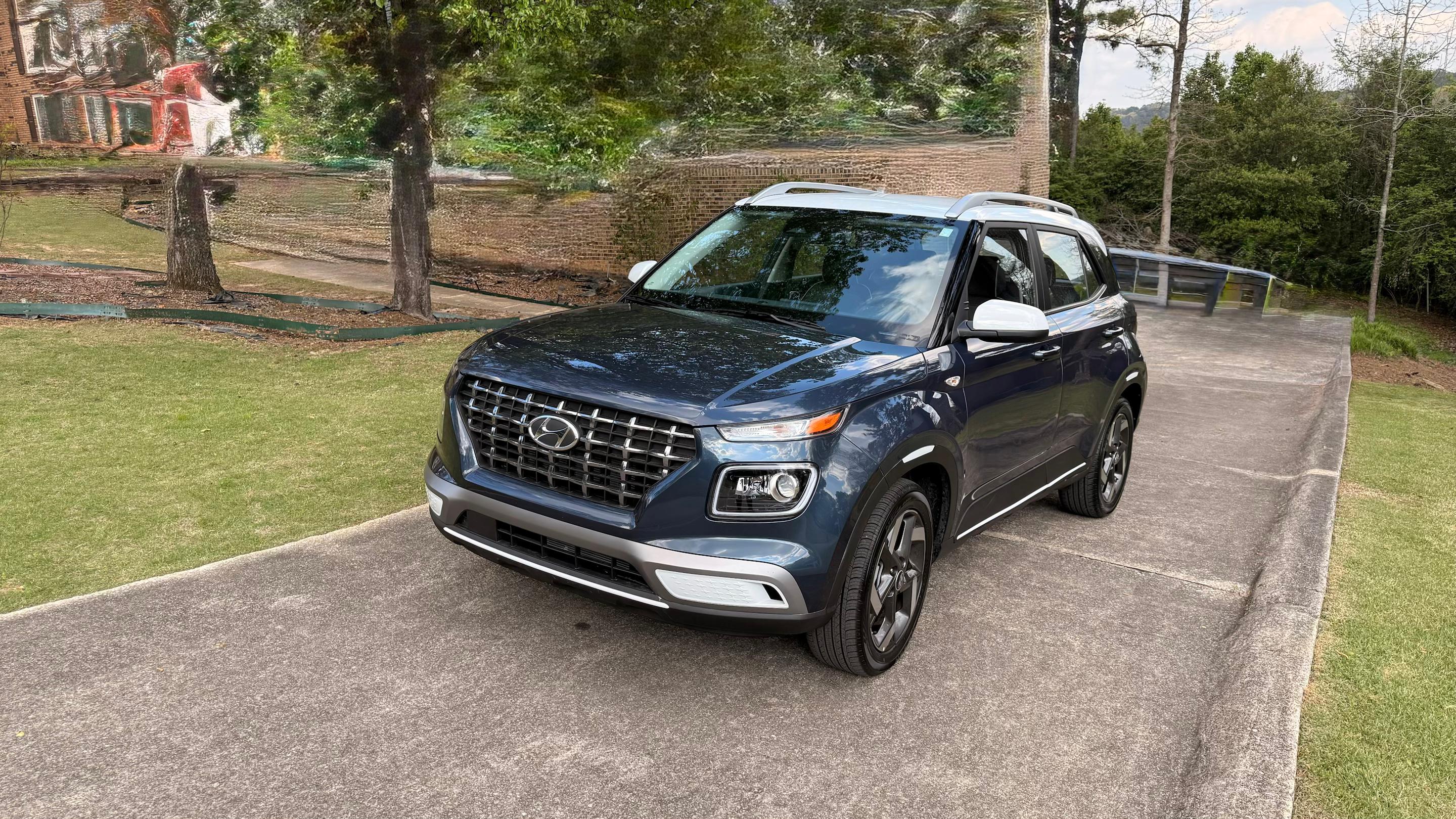Hyundai Venue 2025 in Hoover, AL
