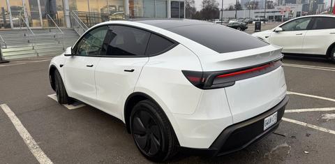 Tesla Model Y 2026