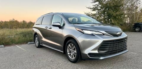 Toyota Sienna 2026