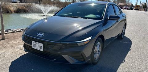 Hyundai Elantra 2024